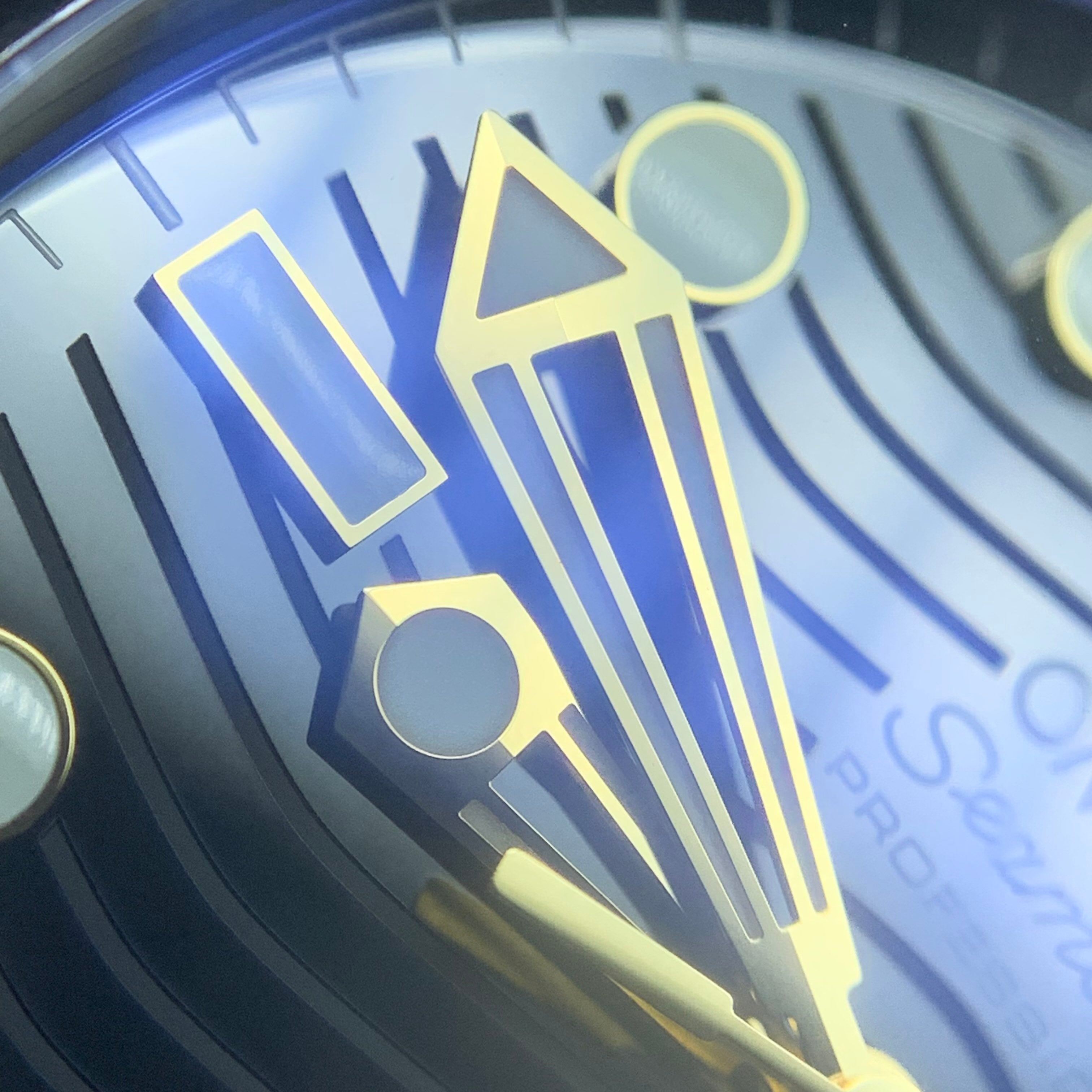 Omega Seahorse Series 42 210.22.42.20.01.001