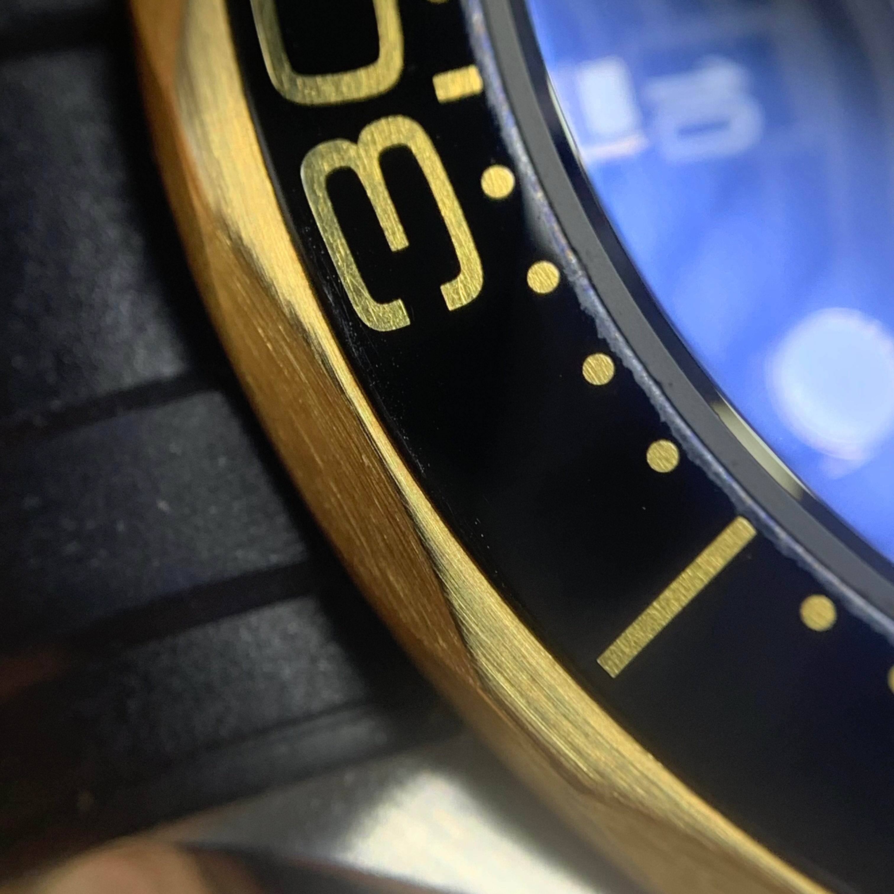 Omega Seahorse Series 42 210.22.42.20.01.001