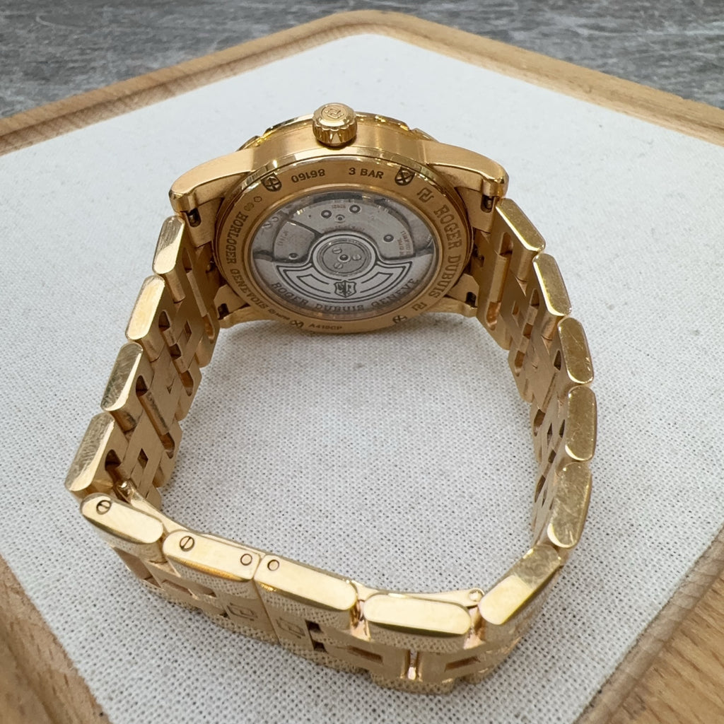 Roger Dubuis White Automatic (self-winding) watch
