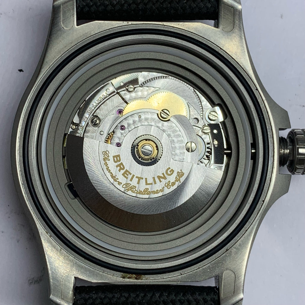 Breitling Avenger Automatic Mechanical Watch 42 42mm A173283A1I1X1