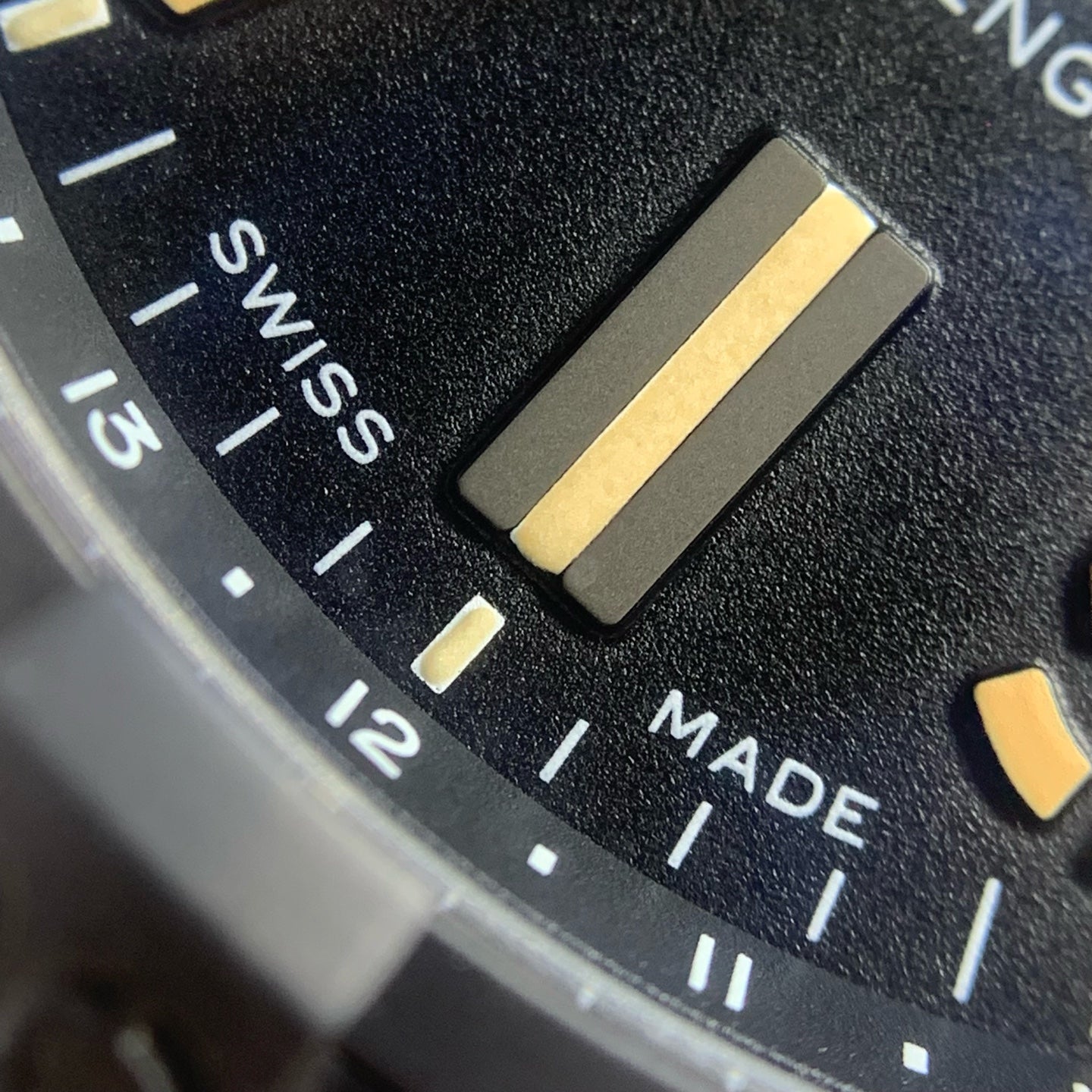 Breitling Avenger 45 millimeters V32395101B1X3