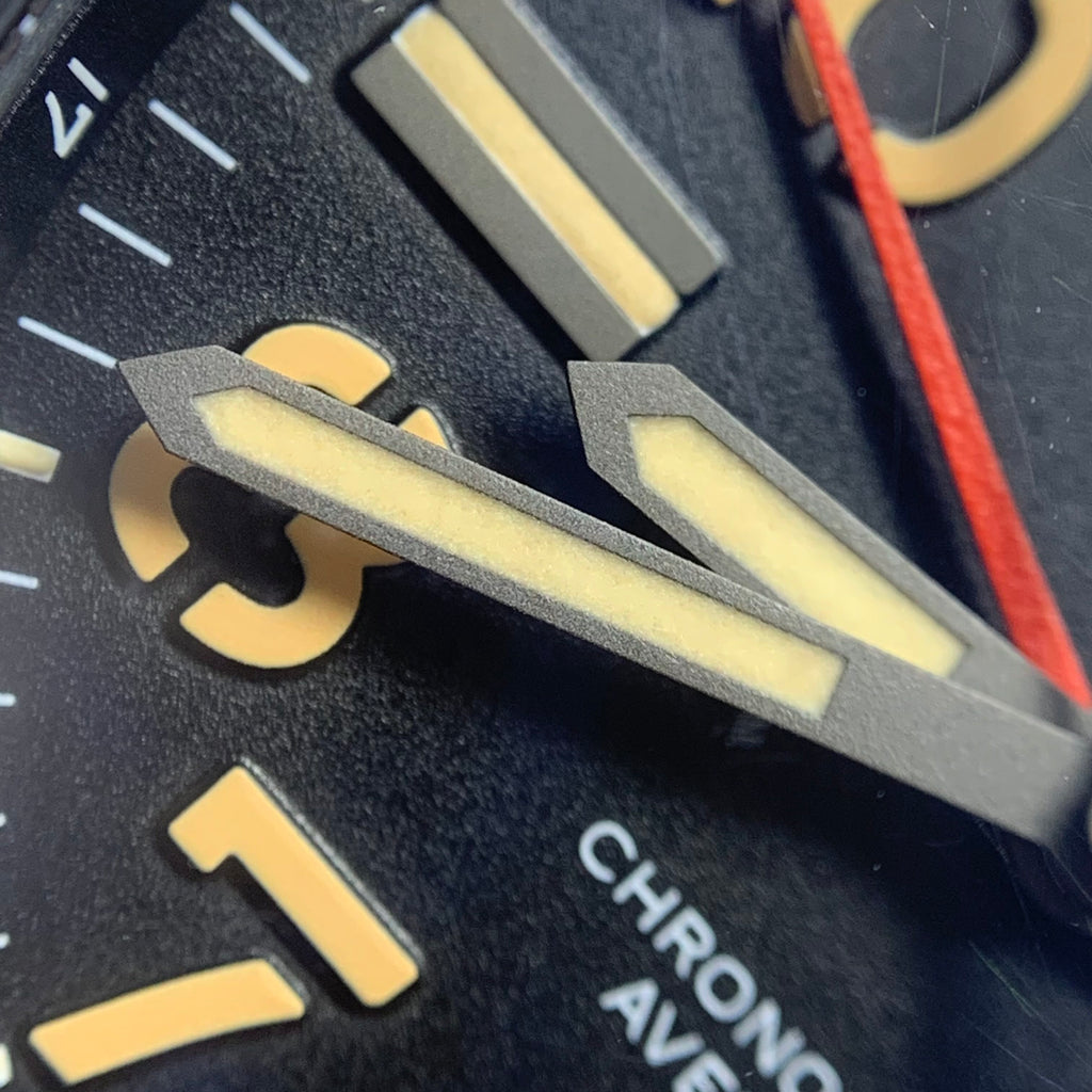 Breitling Avenger 45 millimeters V32395101B1X3