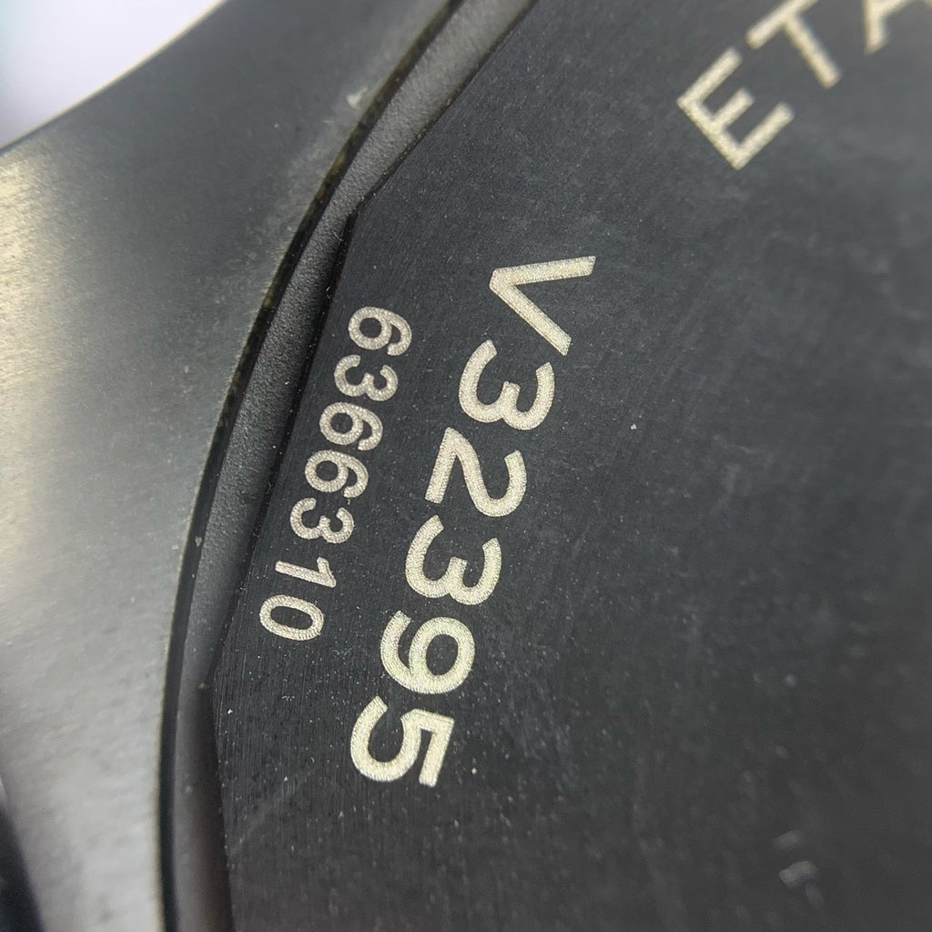 Breitling Avenger 45 millimeters V32395101B1X3