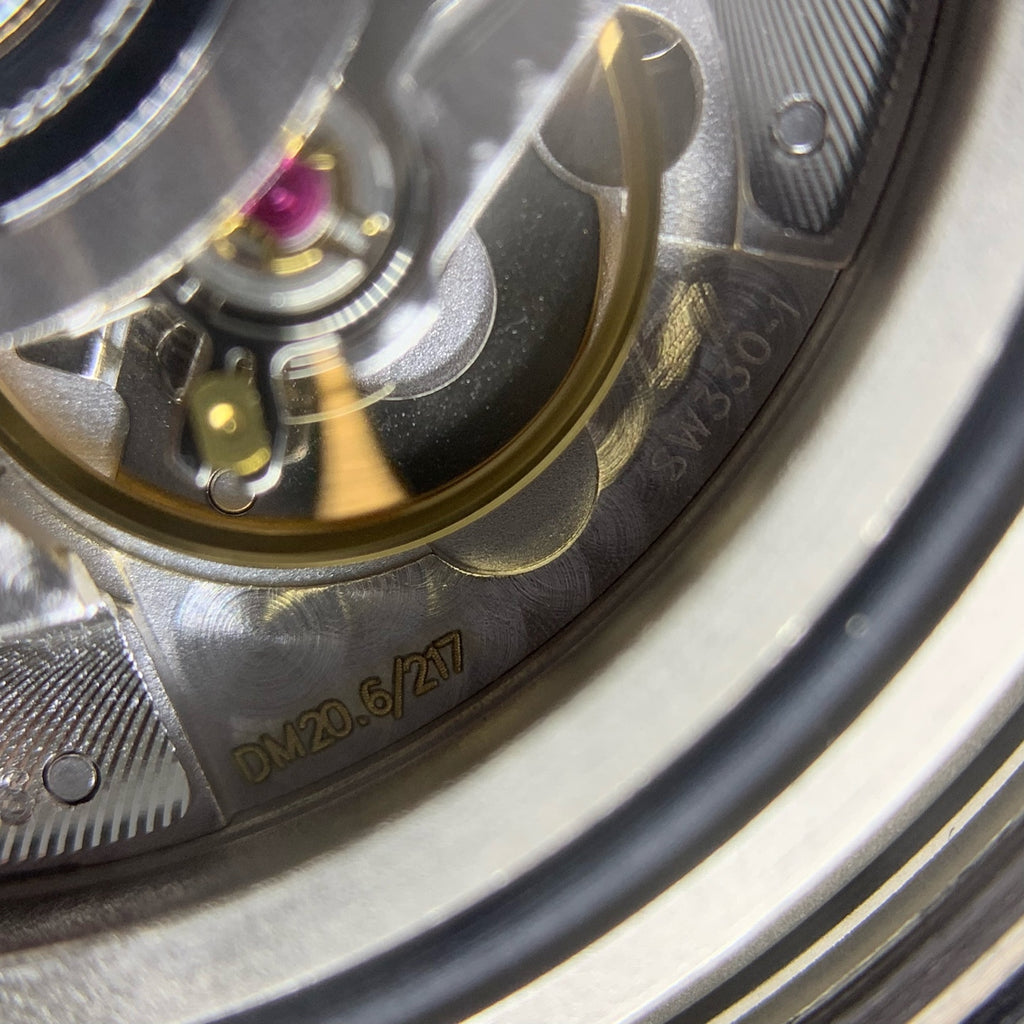 Breitling Avenger 45 millimeters V32395101B1X3