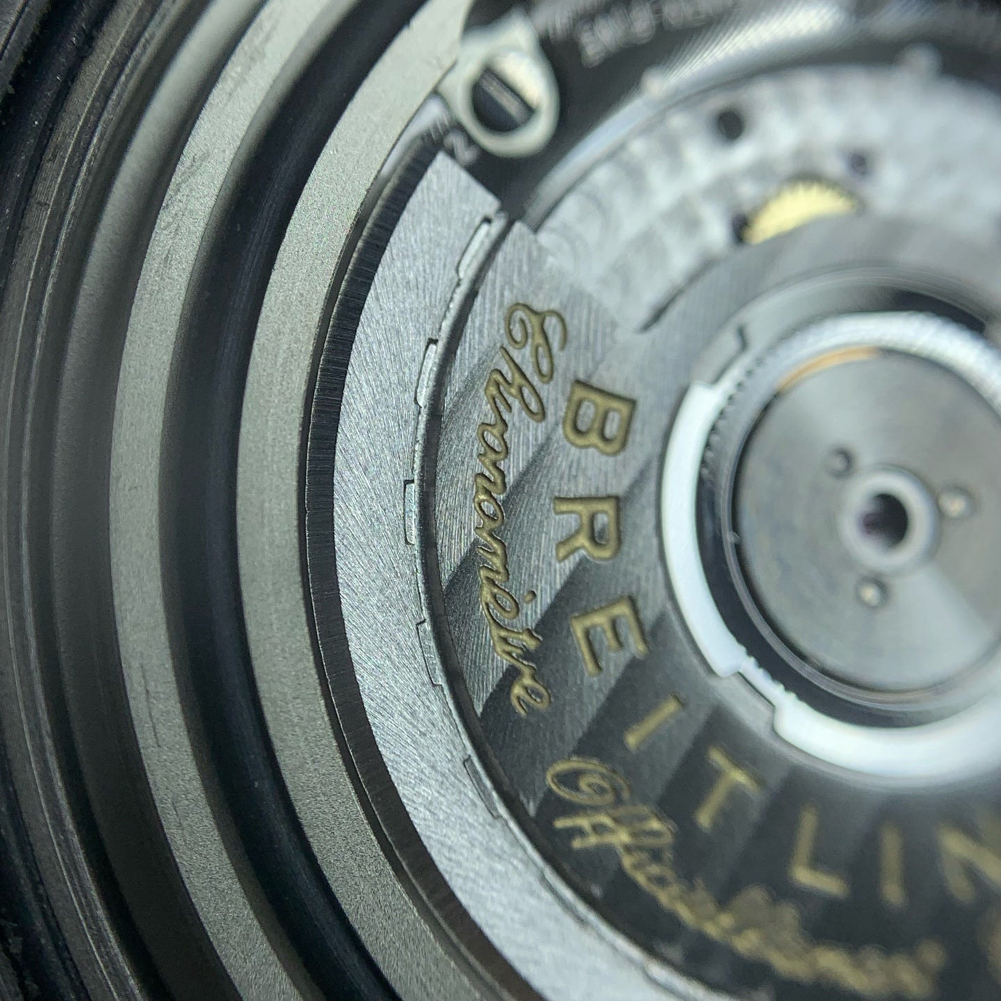 Breitling Avenger 45 millimeters V32395101B1X3