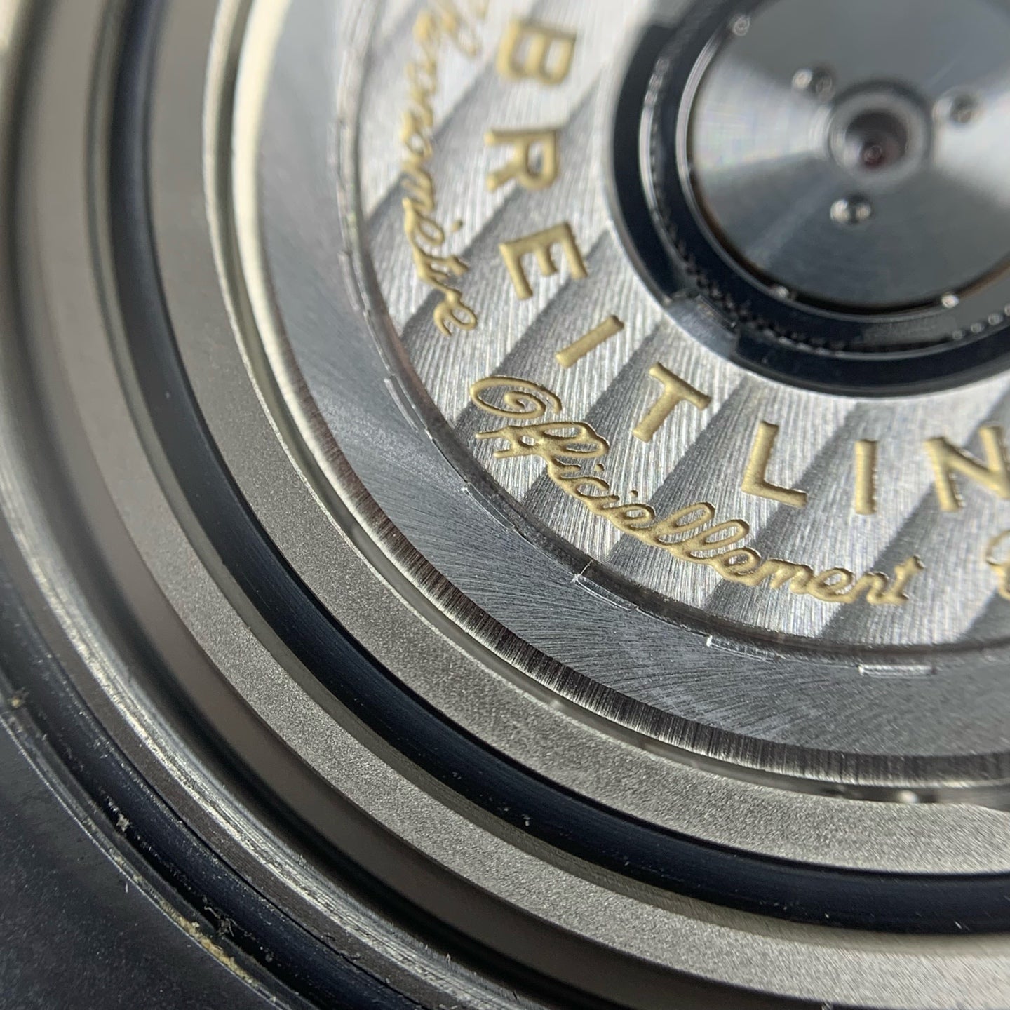 Breitling Avenger 45 millimeters V32395101B1X3