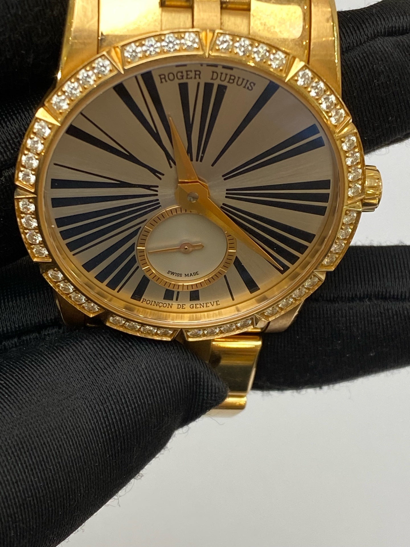 Roger Dubuis White Automatic (self-winding) watch