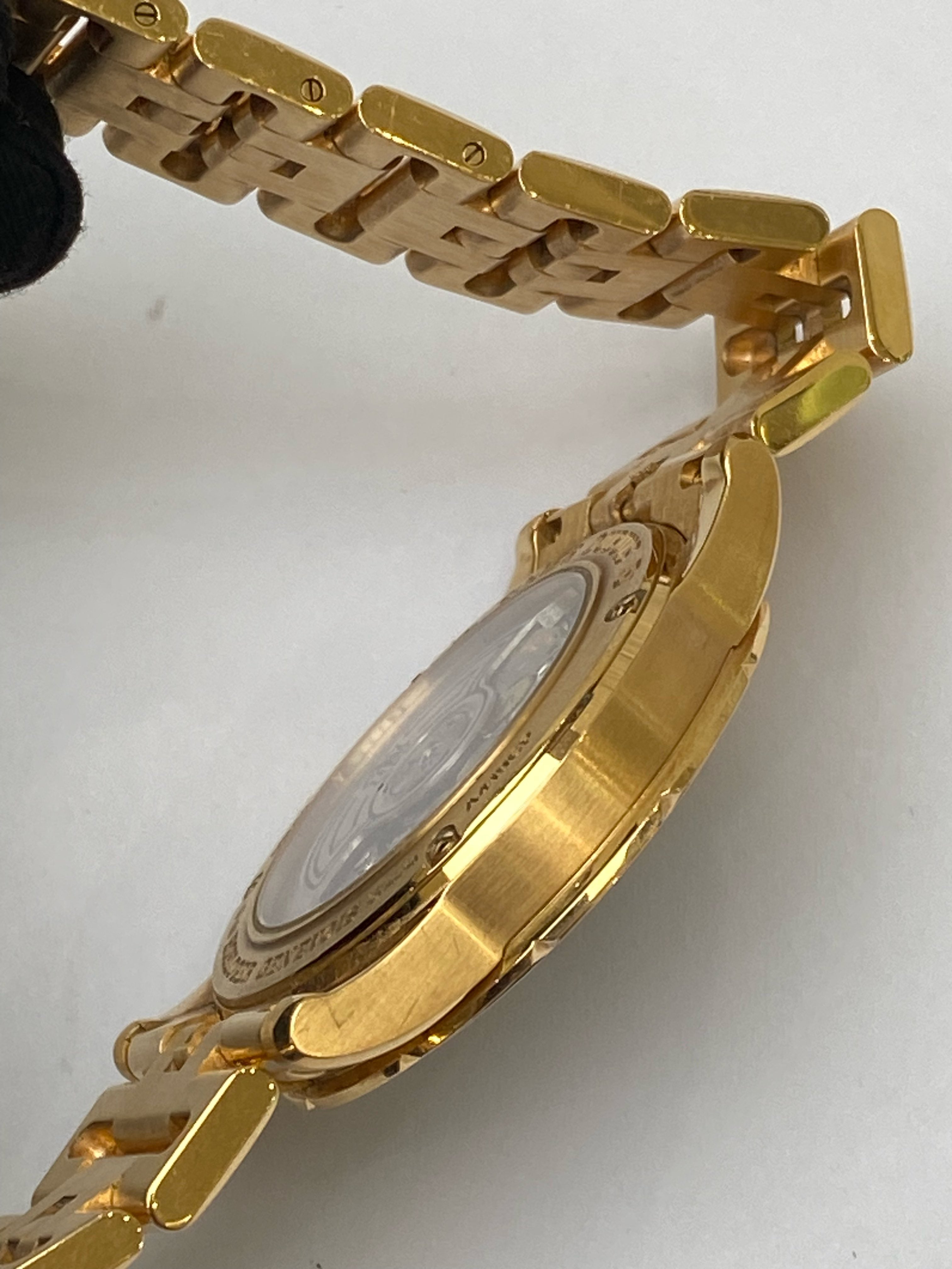 Roger Dubuis White Automatic (self-winding) watch