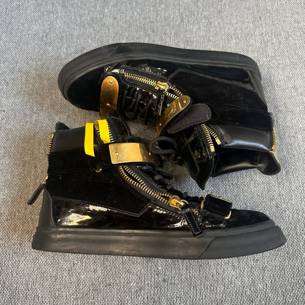 jz Black Skate shoes