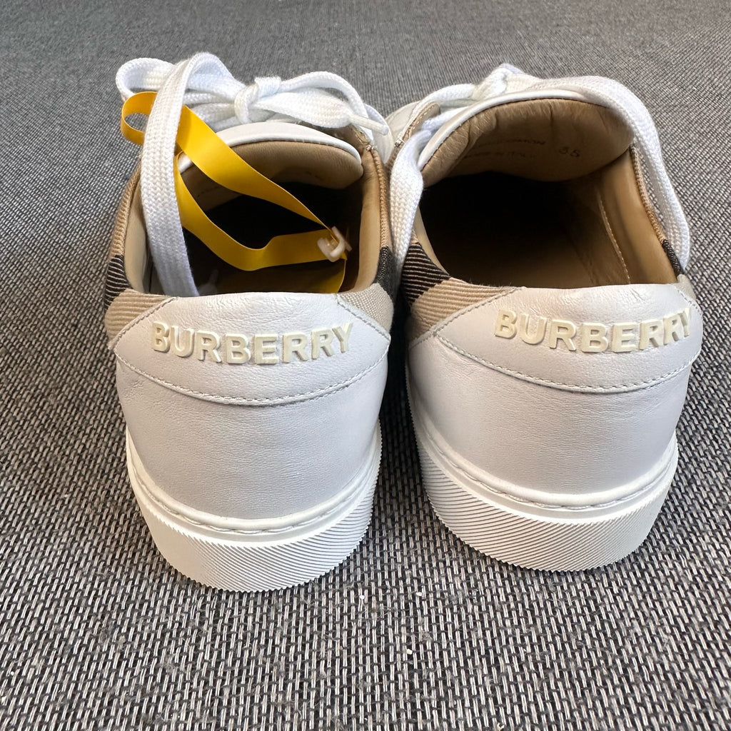Burberry White Skate shoes