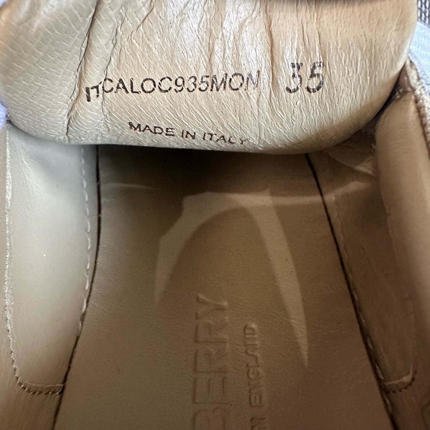 Burberry White Skate shoes