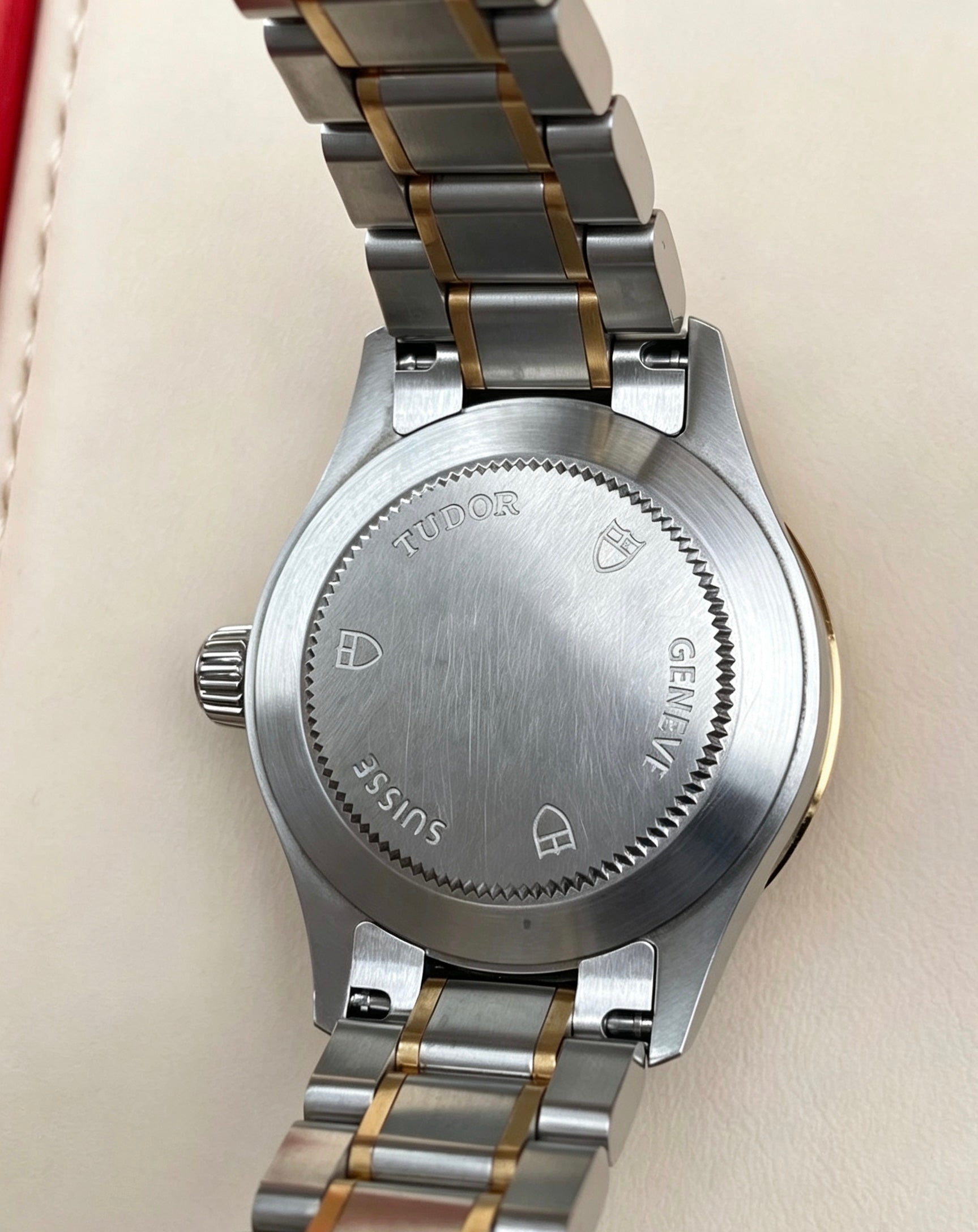 Tudor Fashion Series Gold Automatic (self-winding) watch 28 millimeters m12113-0001