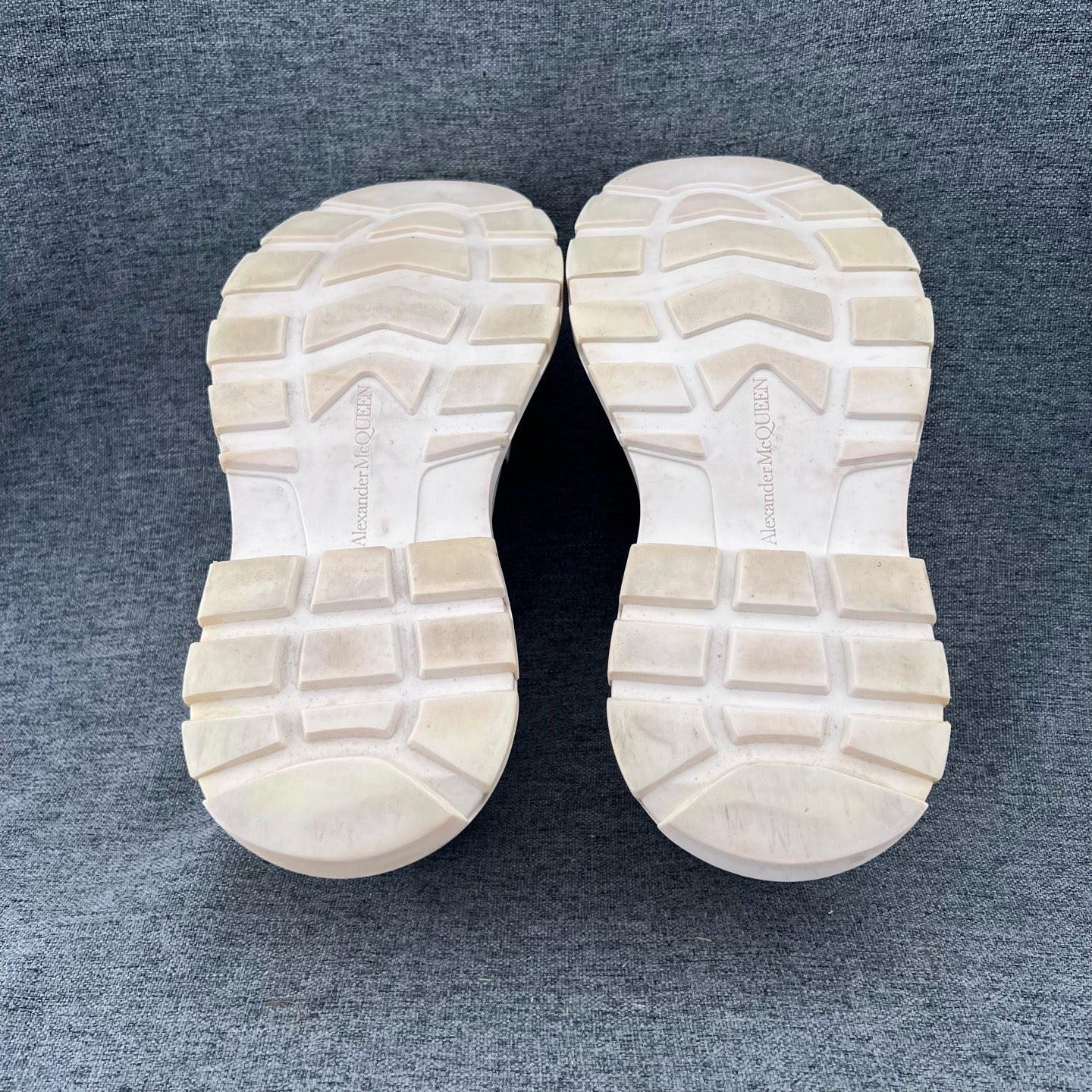 Alexander McQueen Canvas Lifestyle sneakers