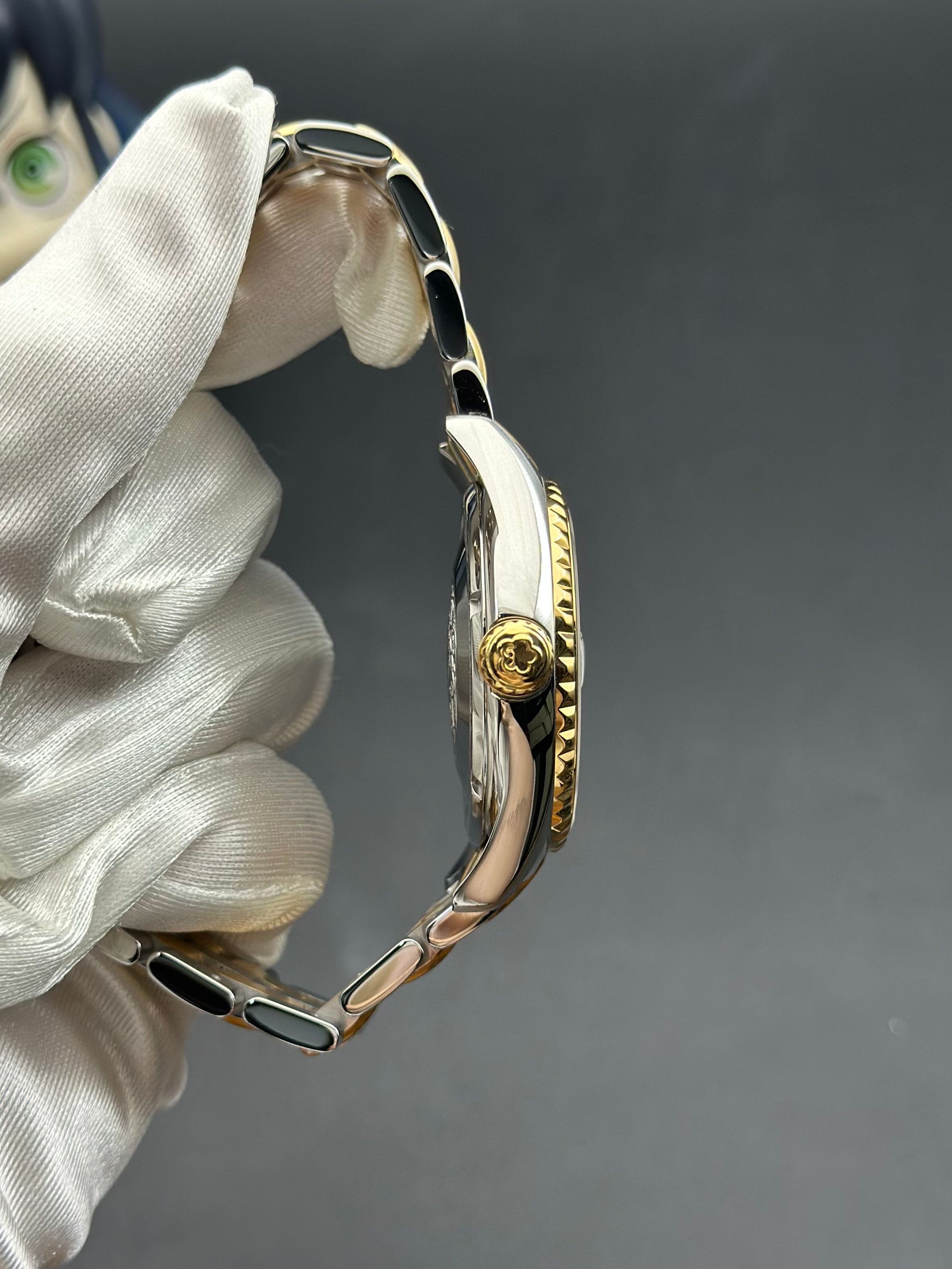 梅花 Automatic (self-winding) watch