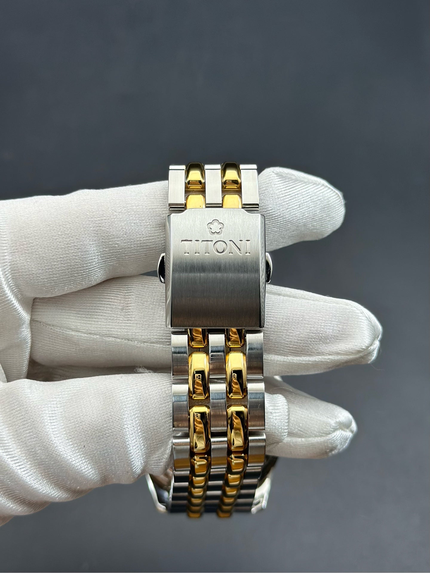 梅花 Automatic (self-winding) watch