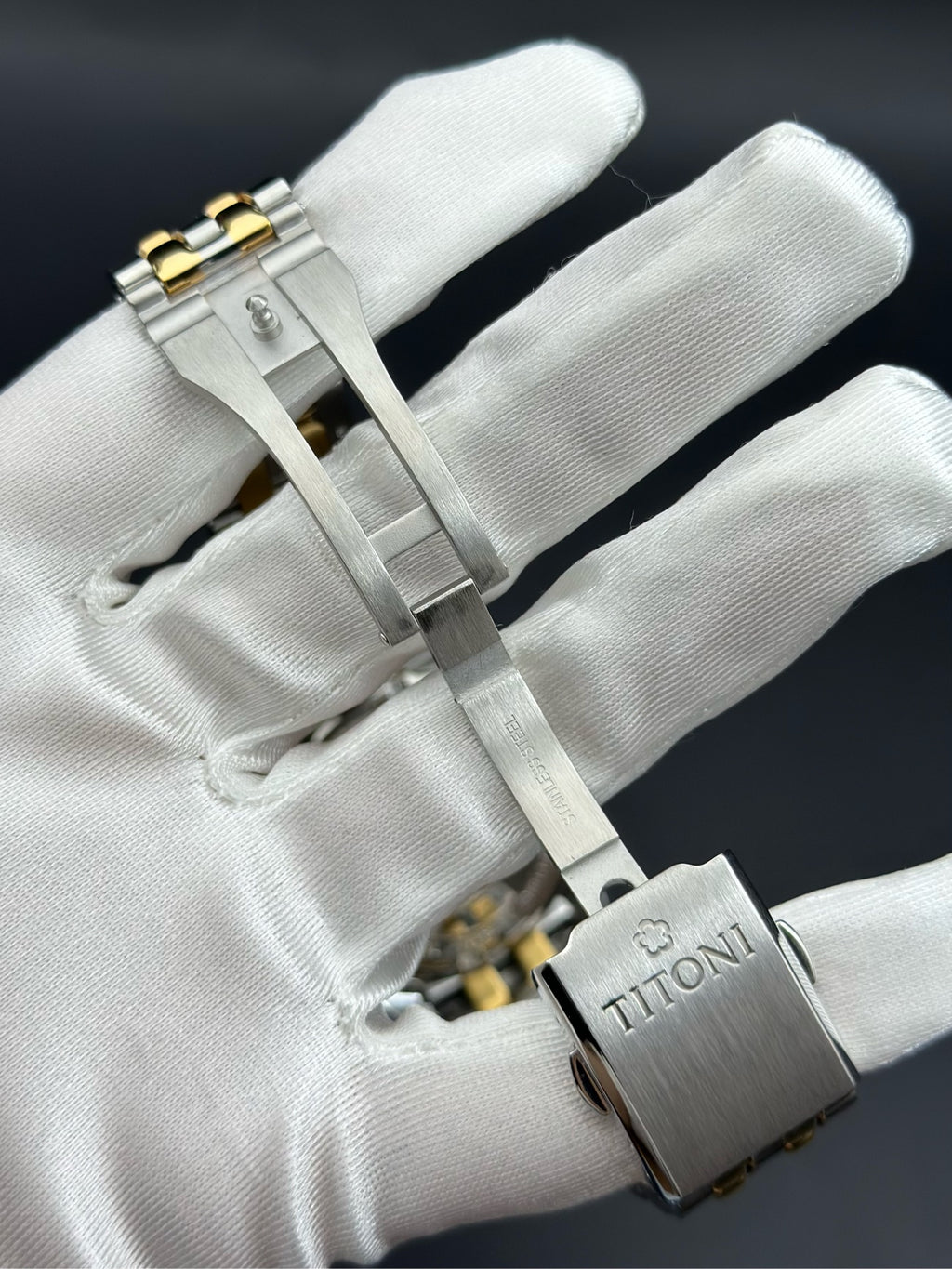 梅花 Automatic (self-winding) watch