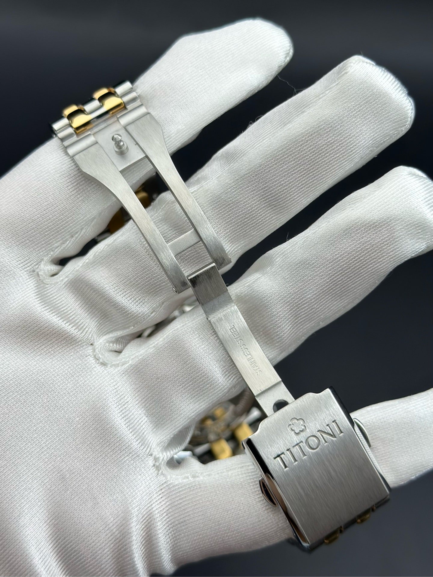 梅花 Automatic (self-winding) watch