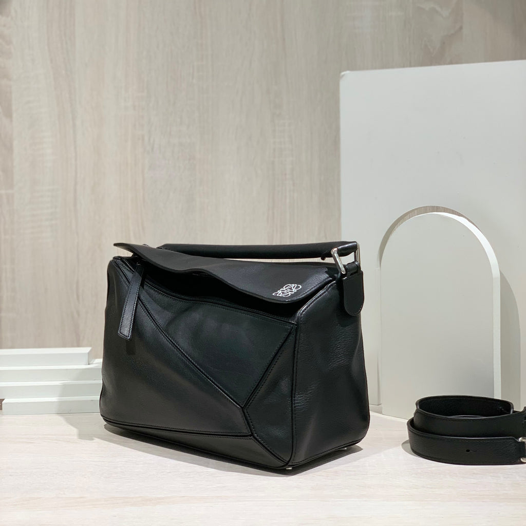 Loewe Handbag Black Crossbody 290mm*190mm*120mm 322.30.S20-1100