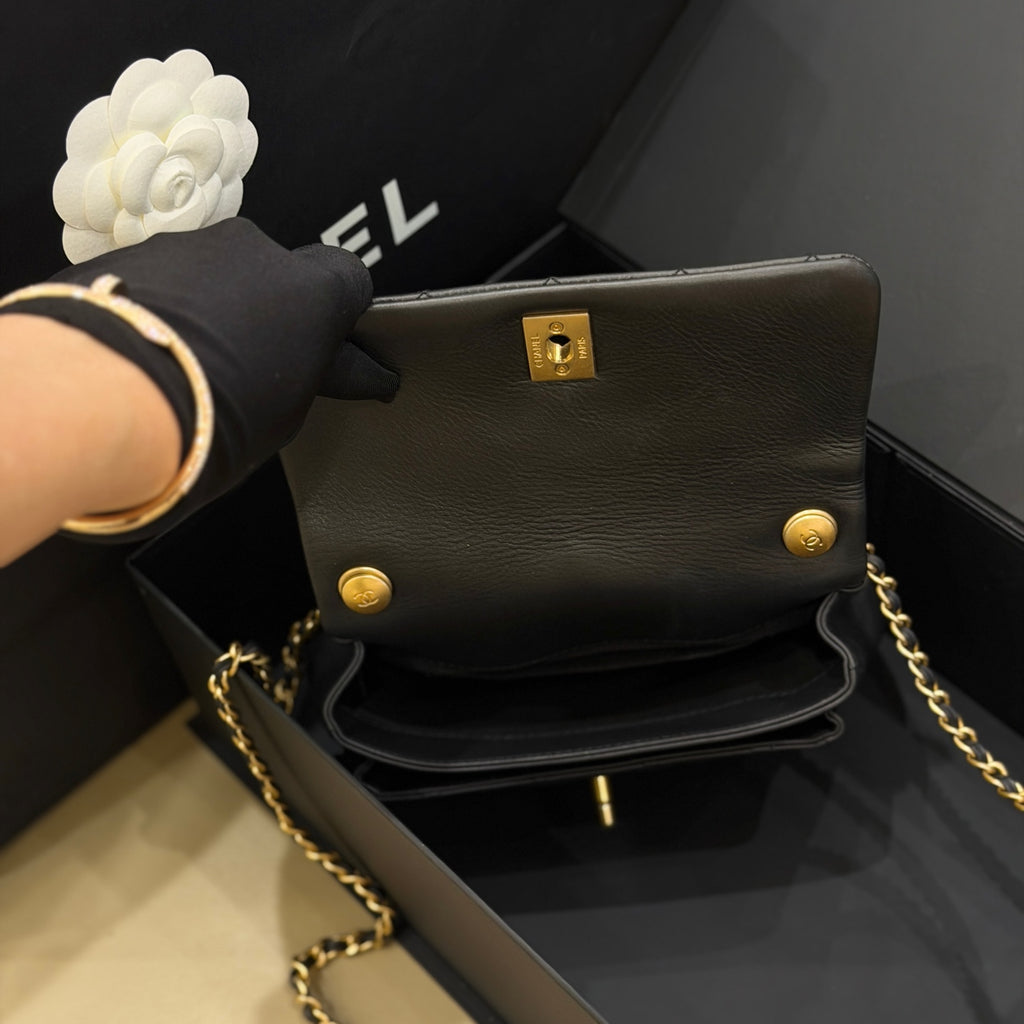 Chanel Messenger Bag