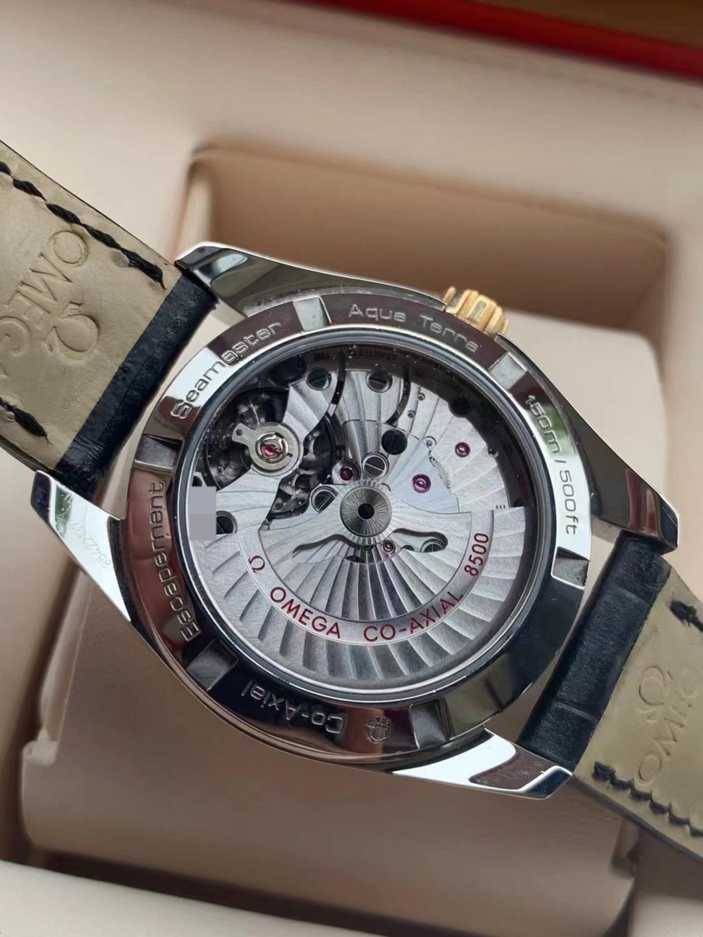 Omega Seahorse White Automatic (self-winding) watch 38.5 millimeters 231.23.39.21.55.002