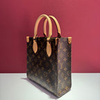 Louis Vuitton Sac Plat Bb Tote 21.5 x 22 x 9 M46265