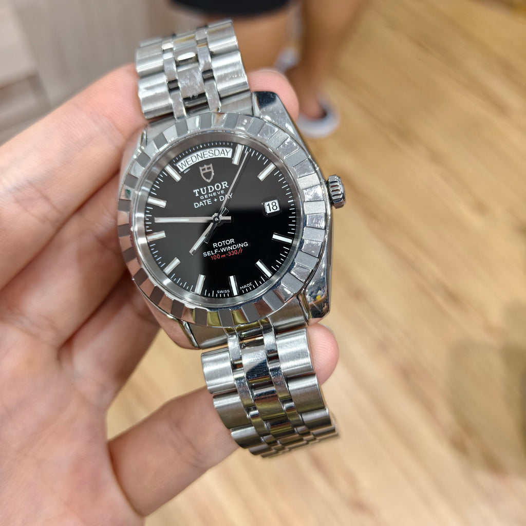 Tudor Classic Automatic (self-winding) watch 41 millimeters M23010-0016