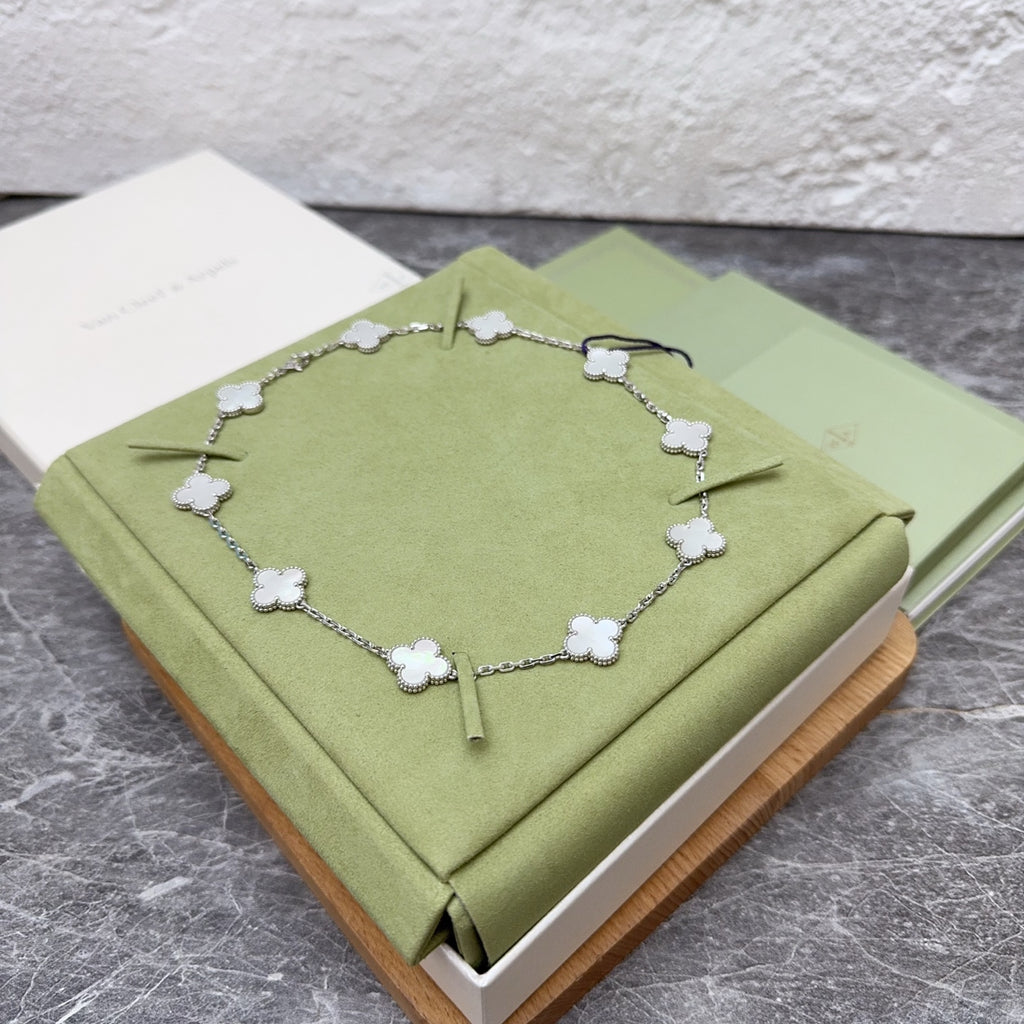 Van Cleef & Arpels Necklace