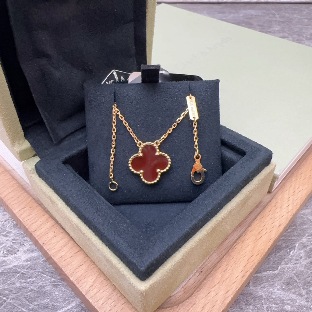 Van Cleef & Arpels Rose gold Necklace