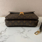 Louis Vuitton Messenger Bag