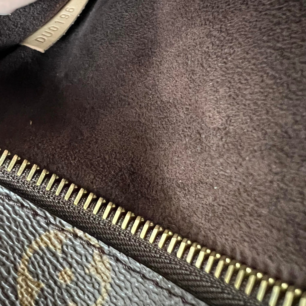 Louis Vuitton Messenger Bag