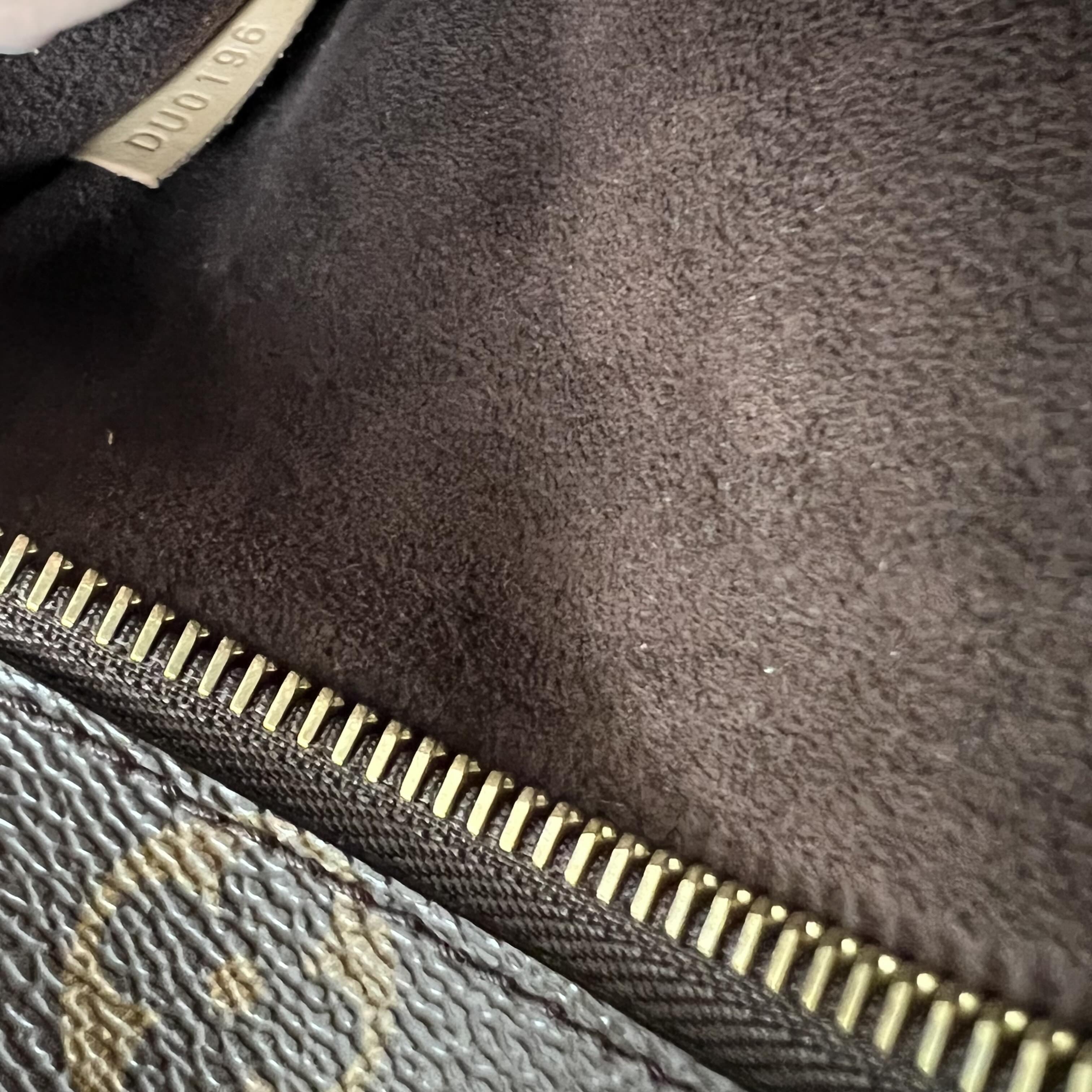 Louis Vuitton Messenger Bag
