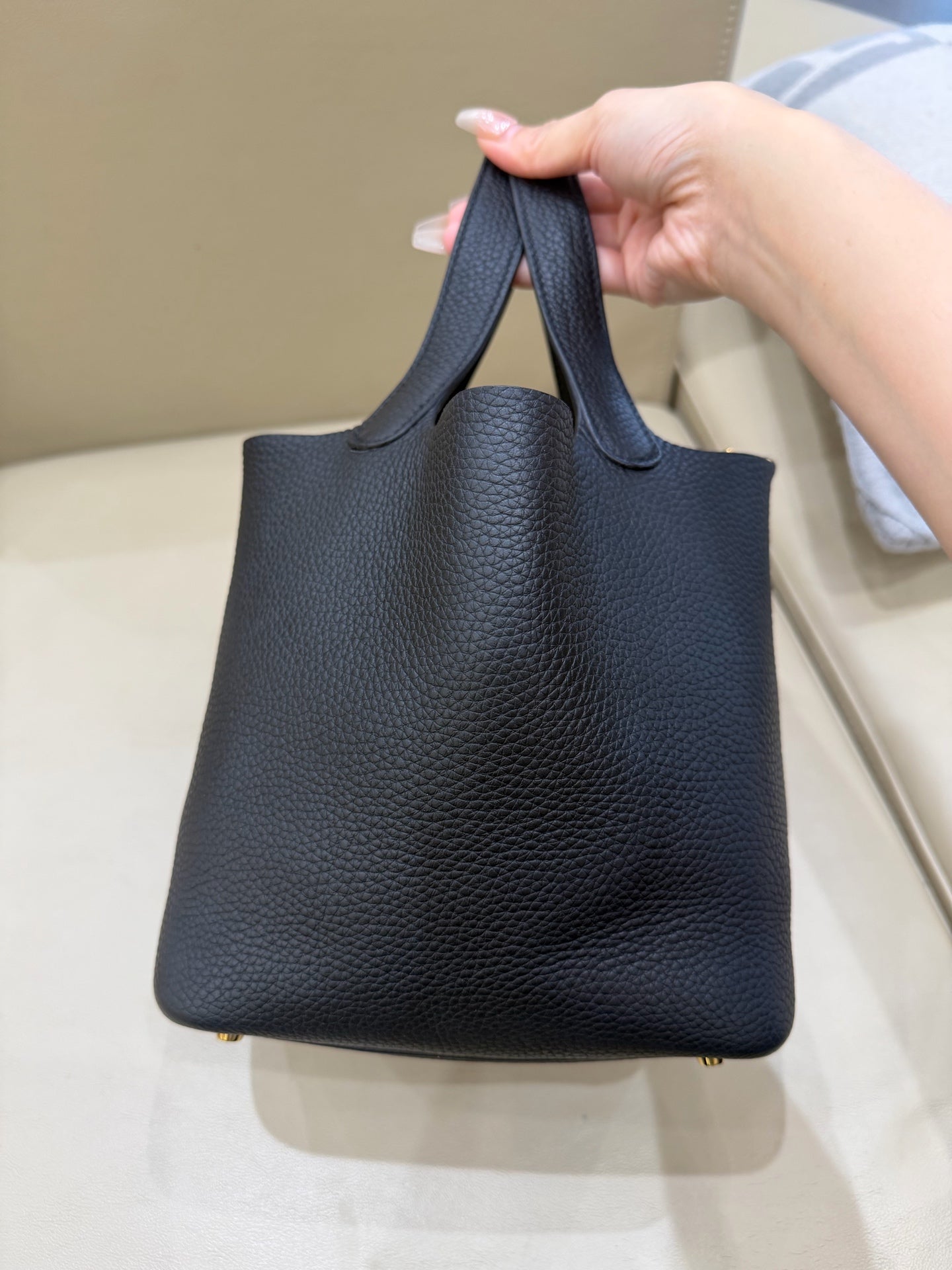 Hermes 915780