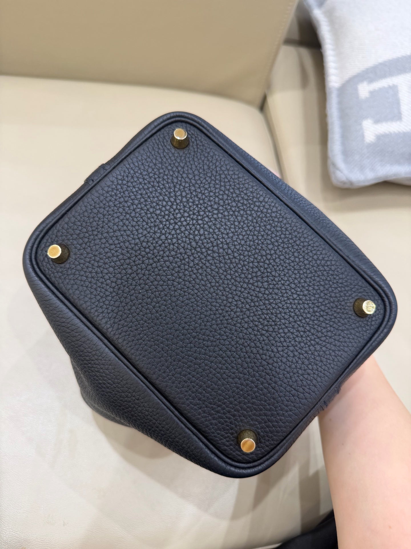 Hermes 915780