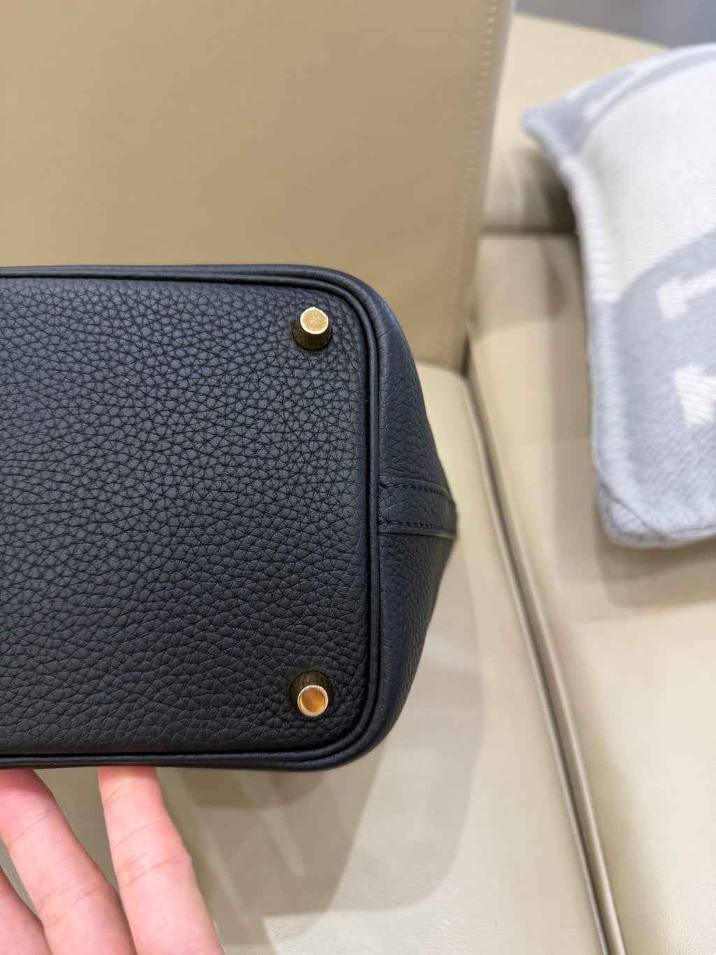 Hermes 915780