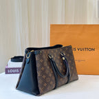 Louis Vuitton Crossbody M44817