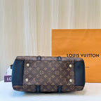Louis Vuitton Crossbody M44817
