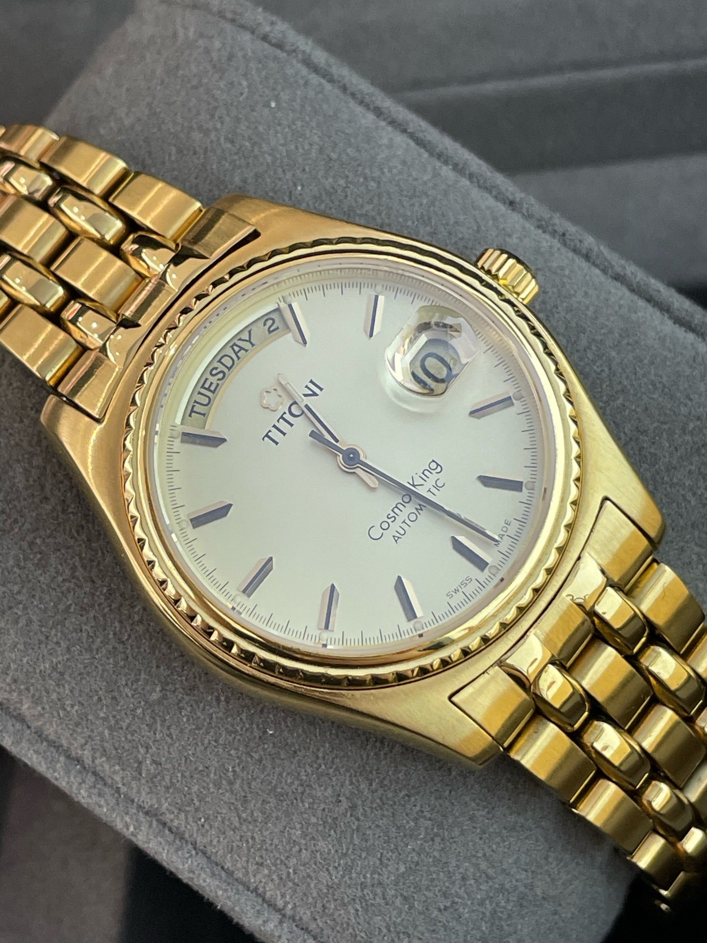 Longines Gold Automatic (self-winding) watch