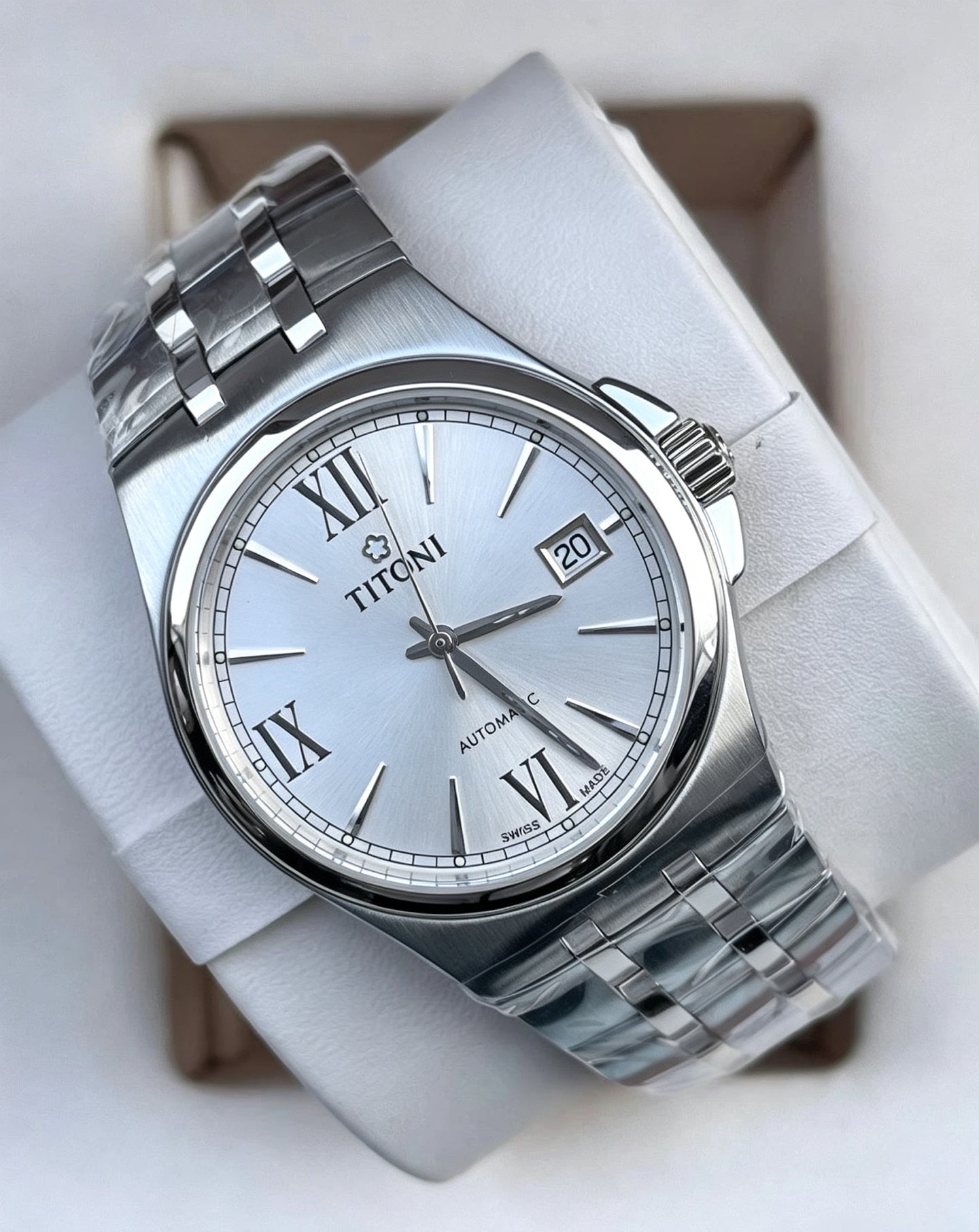 Longines White Automatic (self-winding) watch