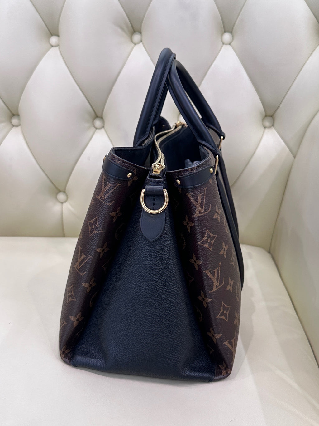 Louis Vuitton Crossbody M44817
