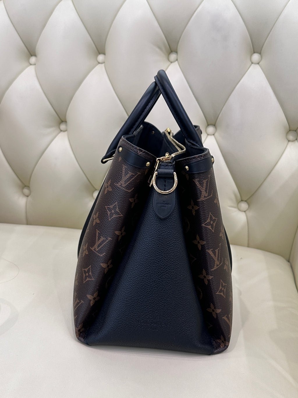 Louis Vuitton Crossbody M44817