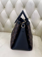 Louis Vuitton Crossbody M44817