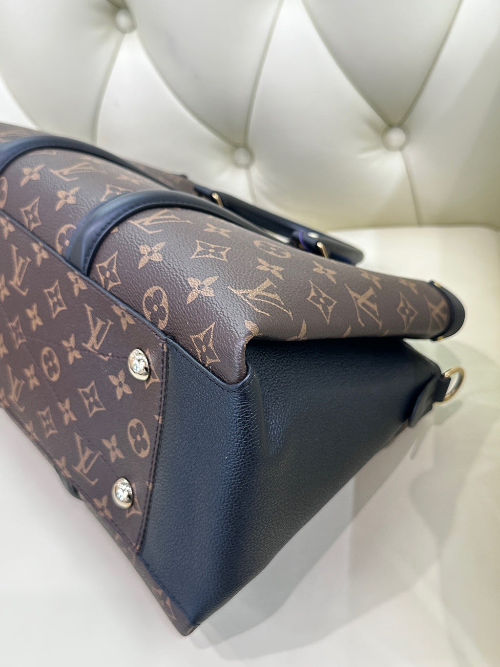 Louis Vuitton Crossbody M44817