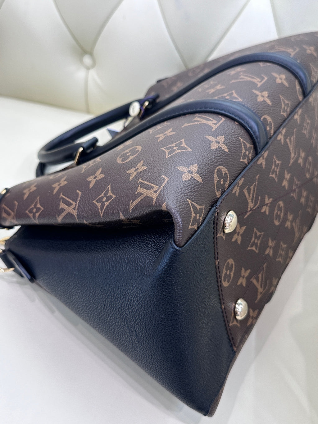 Louis Vuitton Crossbody M44817