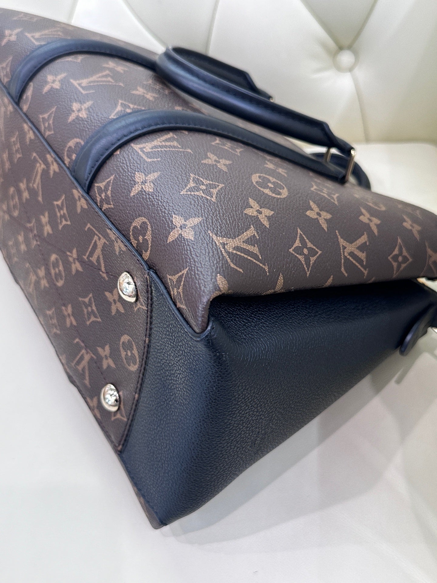 Louis Vuitton Crossbody M44817