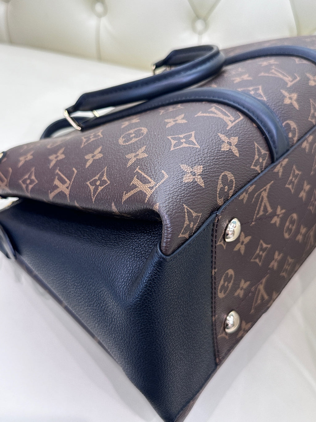 Louis Vuitton Crossbody M44817