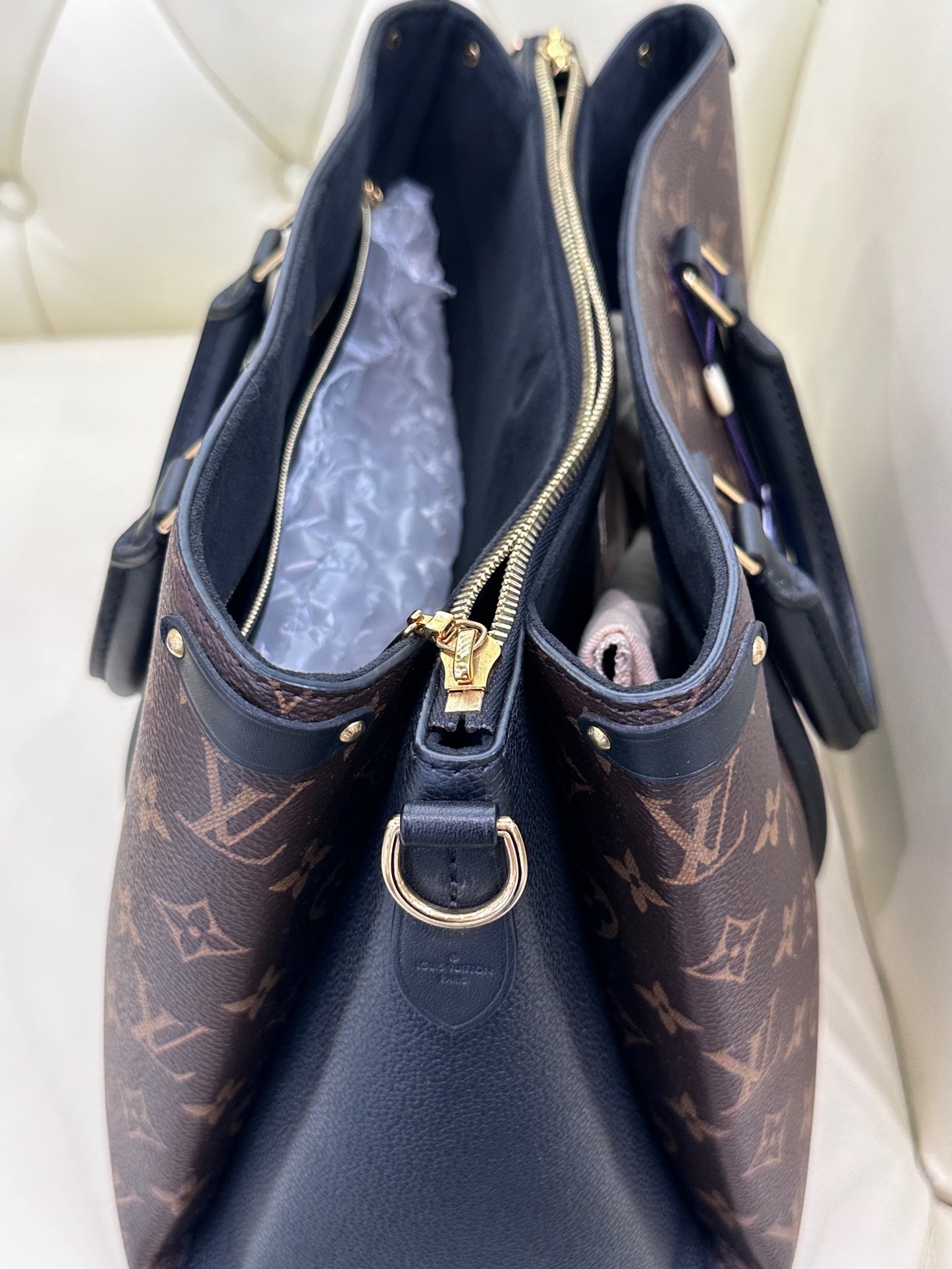 Louis Vuitton Crossbody M44817