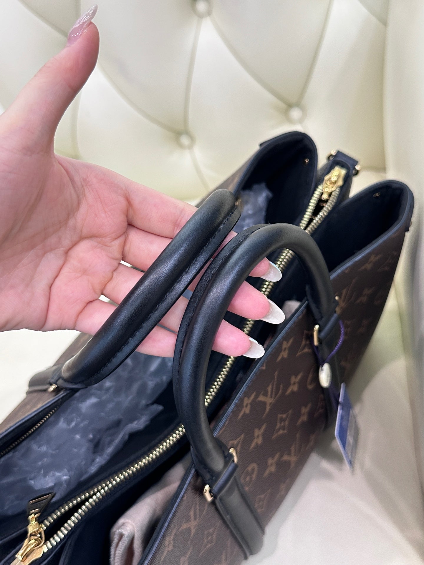 Louis Vuitton Crossbody M44817