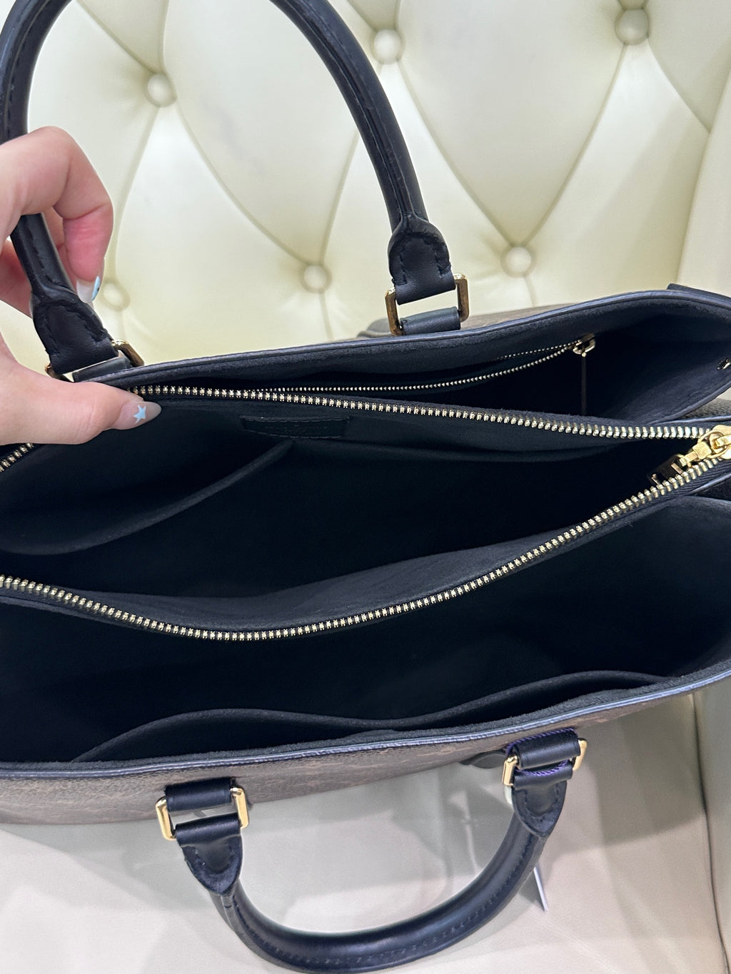 Louis Vuitton Crossbody M44817