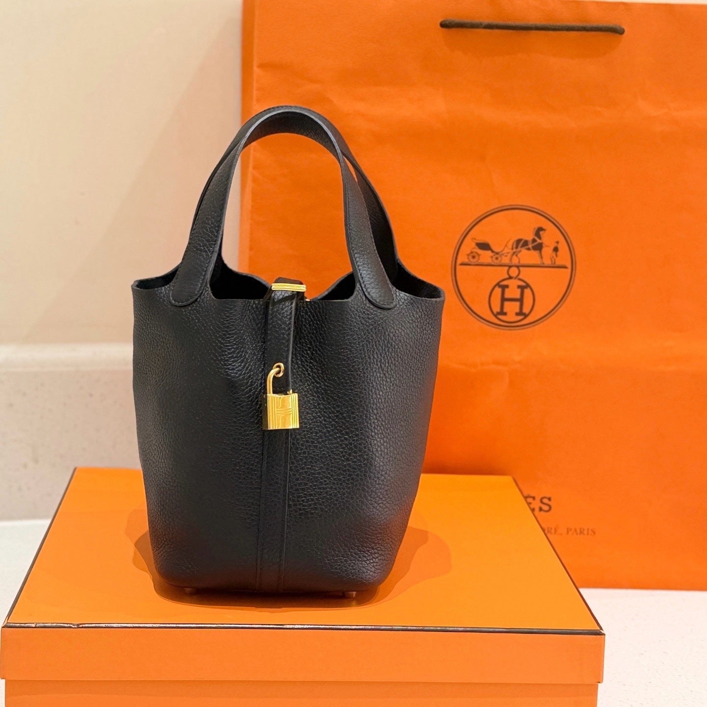 Hermes 915780