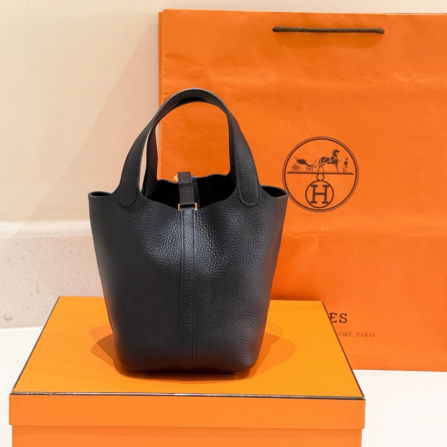 Hermes 915780